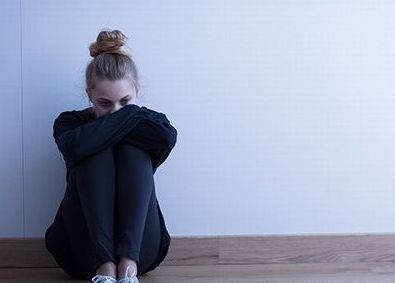 兰希黎：痘留在脸上的它||让人抓狂